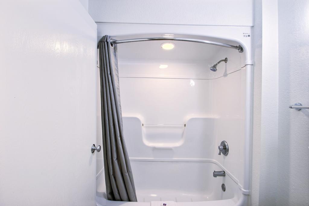 Motel 6 Milwaukee West - Brookfield Ruang foto
