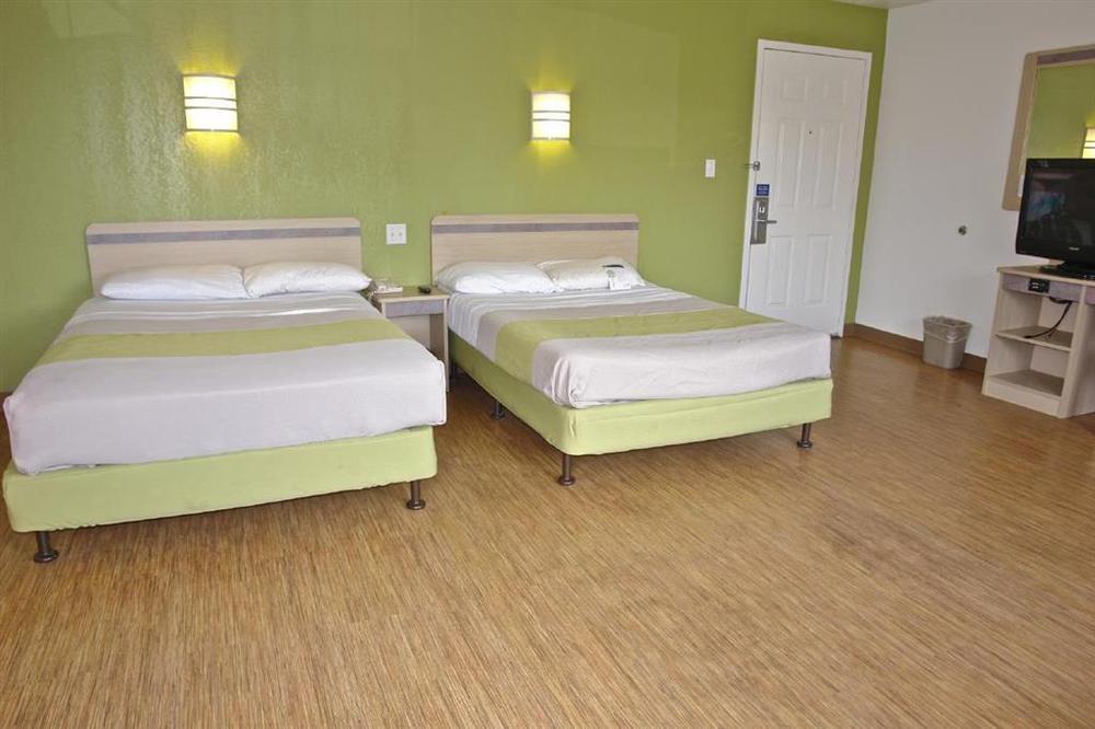 Motel 6 Milwaukee West - Brookfield Ruang foto